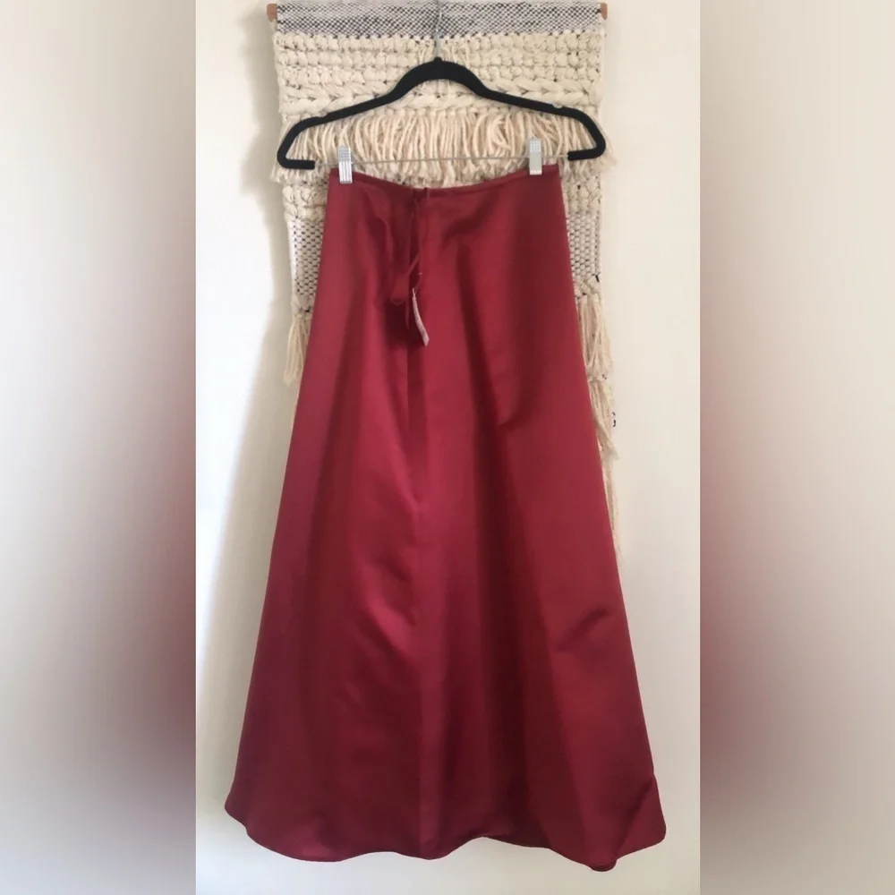 NWT Amsale Duenna Satin Long Formal Maxi Skirt in Dark Red Size 4